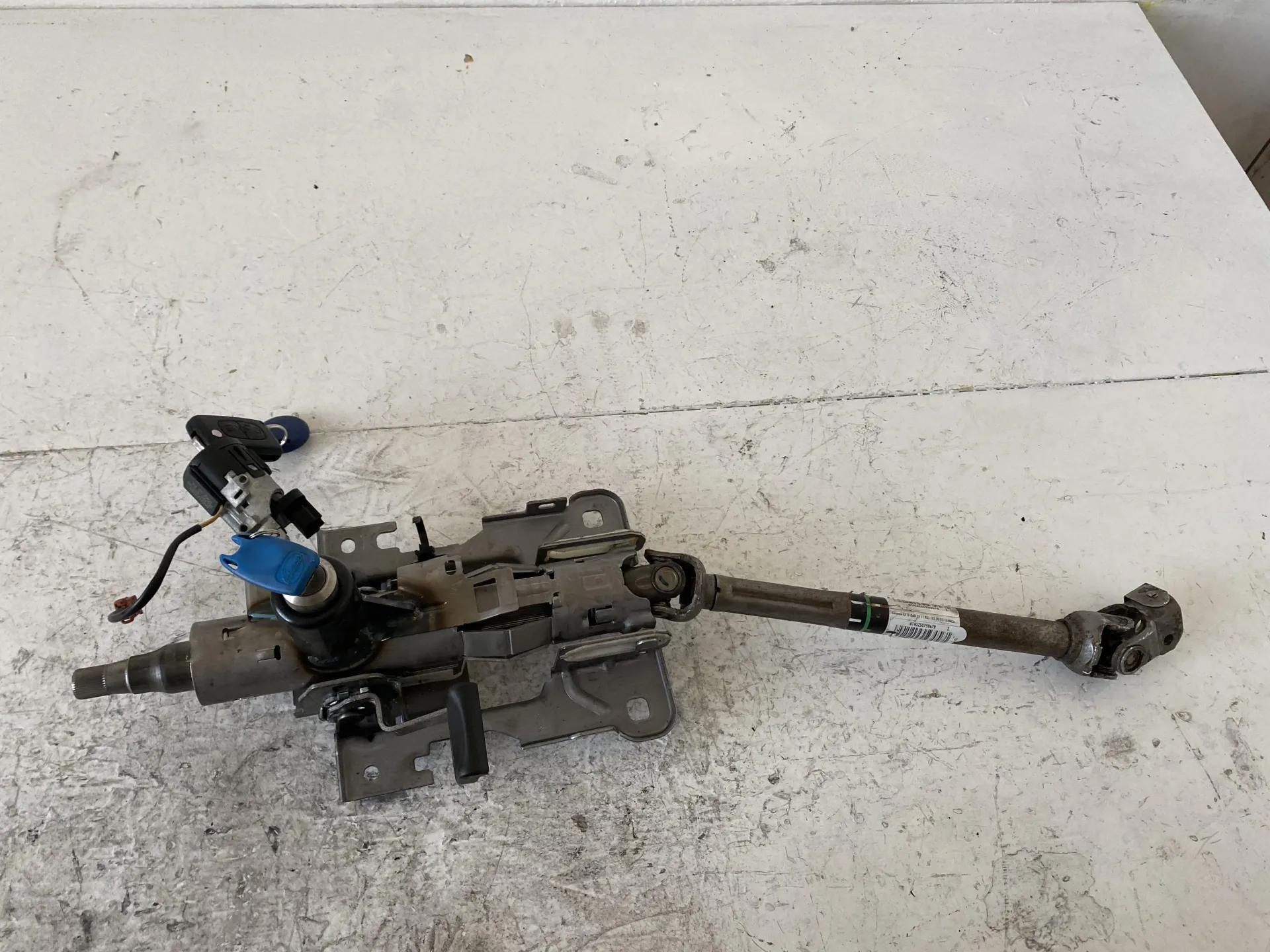 PIANTONE STERZO con codice 61NJZS0759679 da CITROEN C3 Picasso (08>) 1600 Diesel con codice motore 9H02/9H02 (2016)