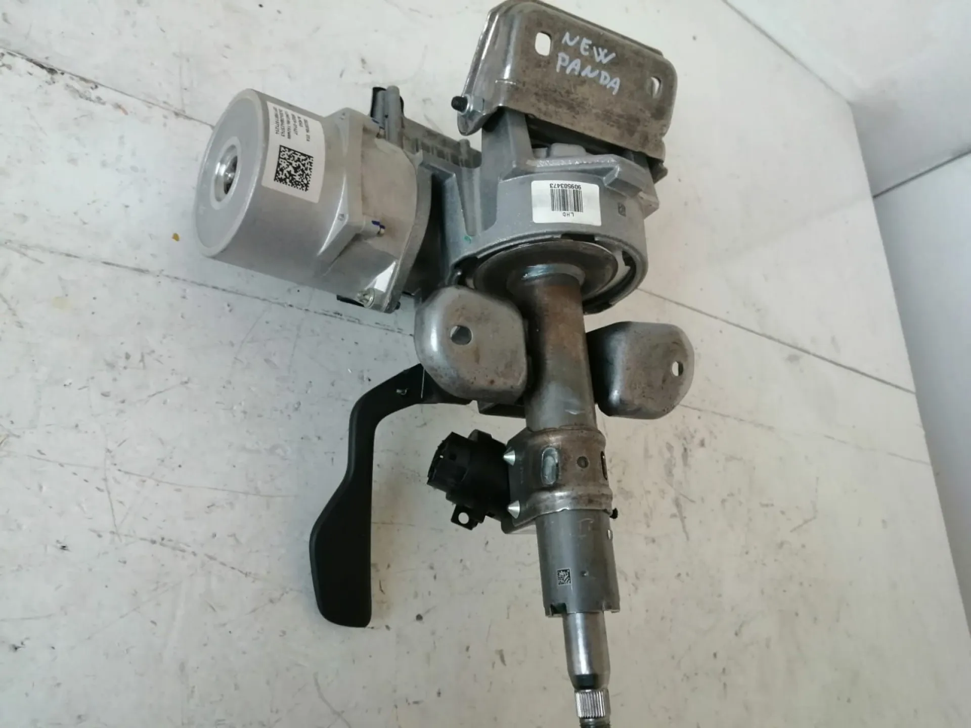 PIANTONE STERZO con codice 38228784 01 A da FIAT Panda 3Â° Serie 1200 Benzina (2015)