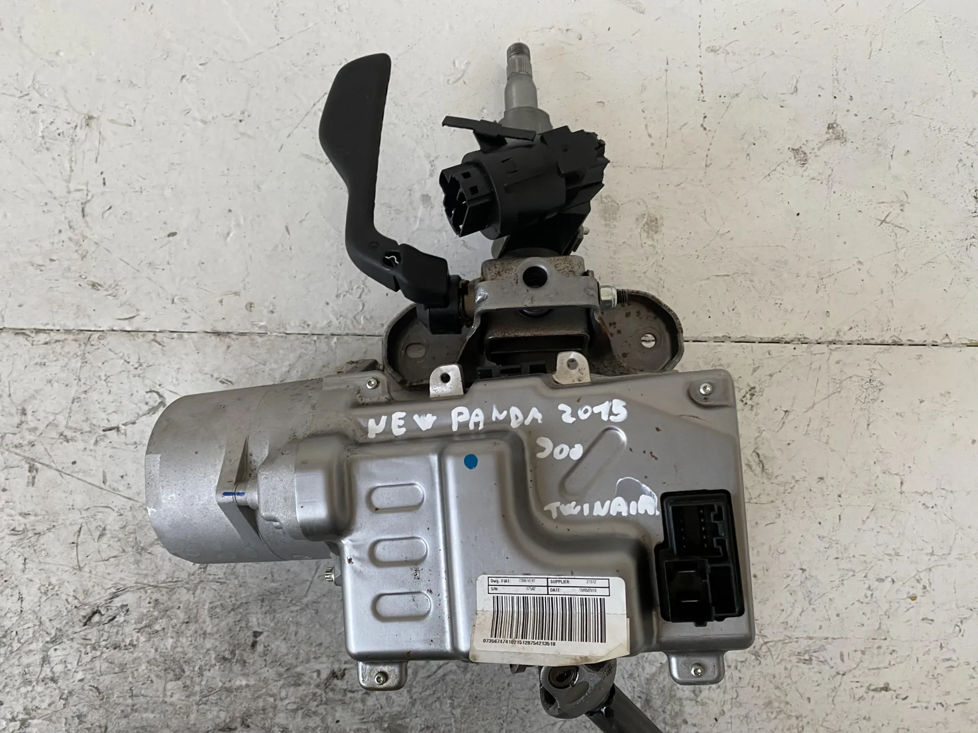 PIANTONE STERZO con codice 3822878401A da FIAT Panda Twinair 900 Benzina con codice motore 312A2000/312A2000 (2015)