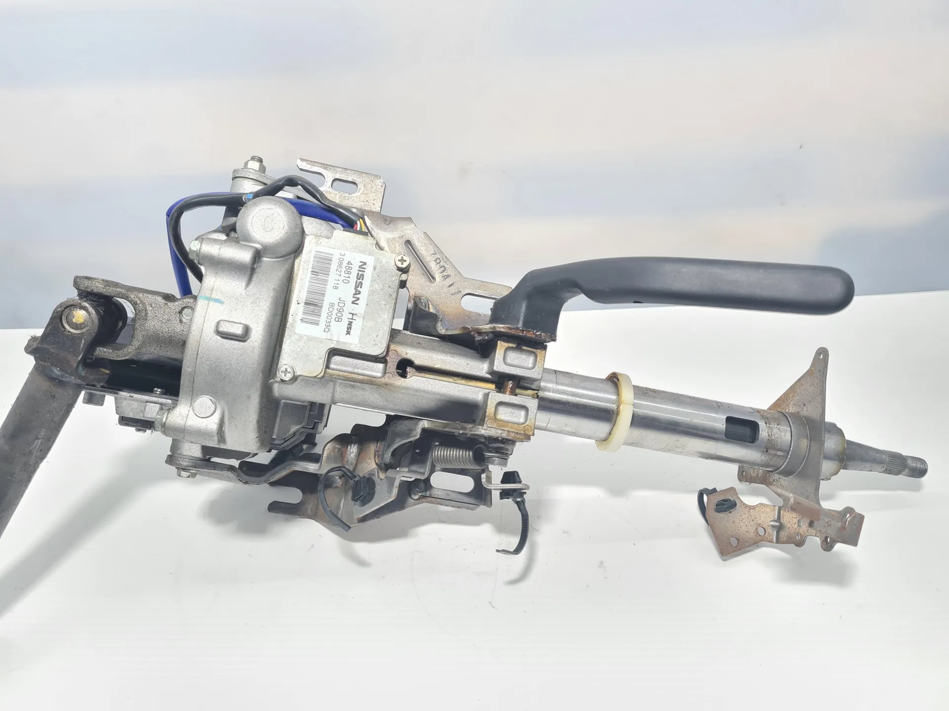 PIANTONE STERZO con codice 48810JD90B da NISSAN Qashqai 1° Serie (06>09)