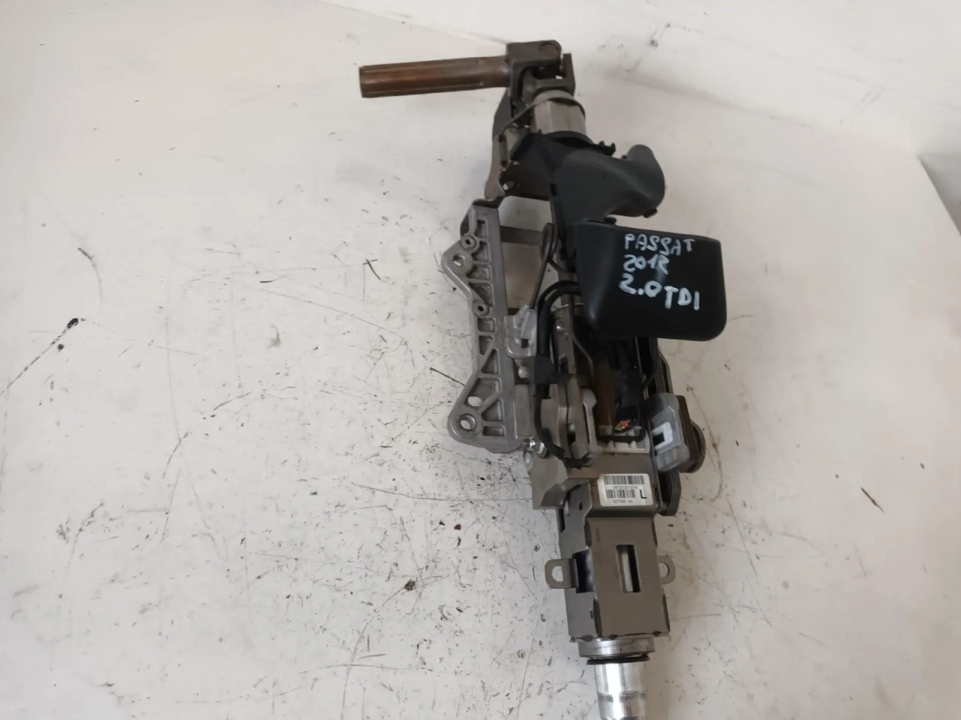 PIANTONE STERZO con codice 3C1419501 N da VOLKSWAGEN Passat Berlina 5Â° Serie 2000 Diesel con codice motore BMP/BMP (2015)