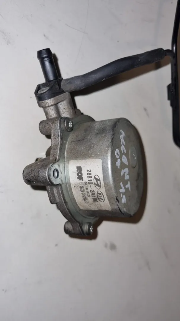 Pompa a vuoto Hyundai Accent del 2007 1.5 Diesel CODICE RICAMBIO : 28810-2a100