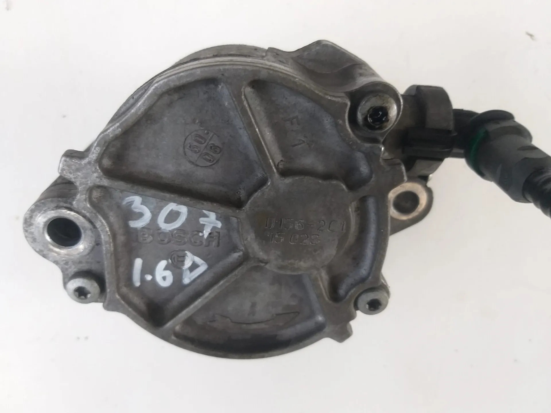 Pompa a vuoto Peugeot 307 1.6 HDI del 2006 CODICE RICAMBIO : D156-2C1