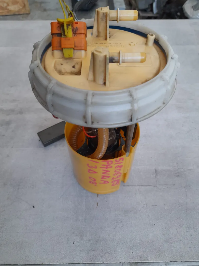 Pompa carburante Fiat Panda 1.3 D del 2009 CODICE RICAMBIO : 51806985