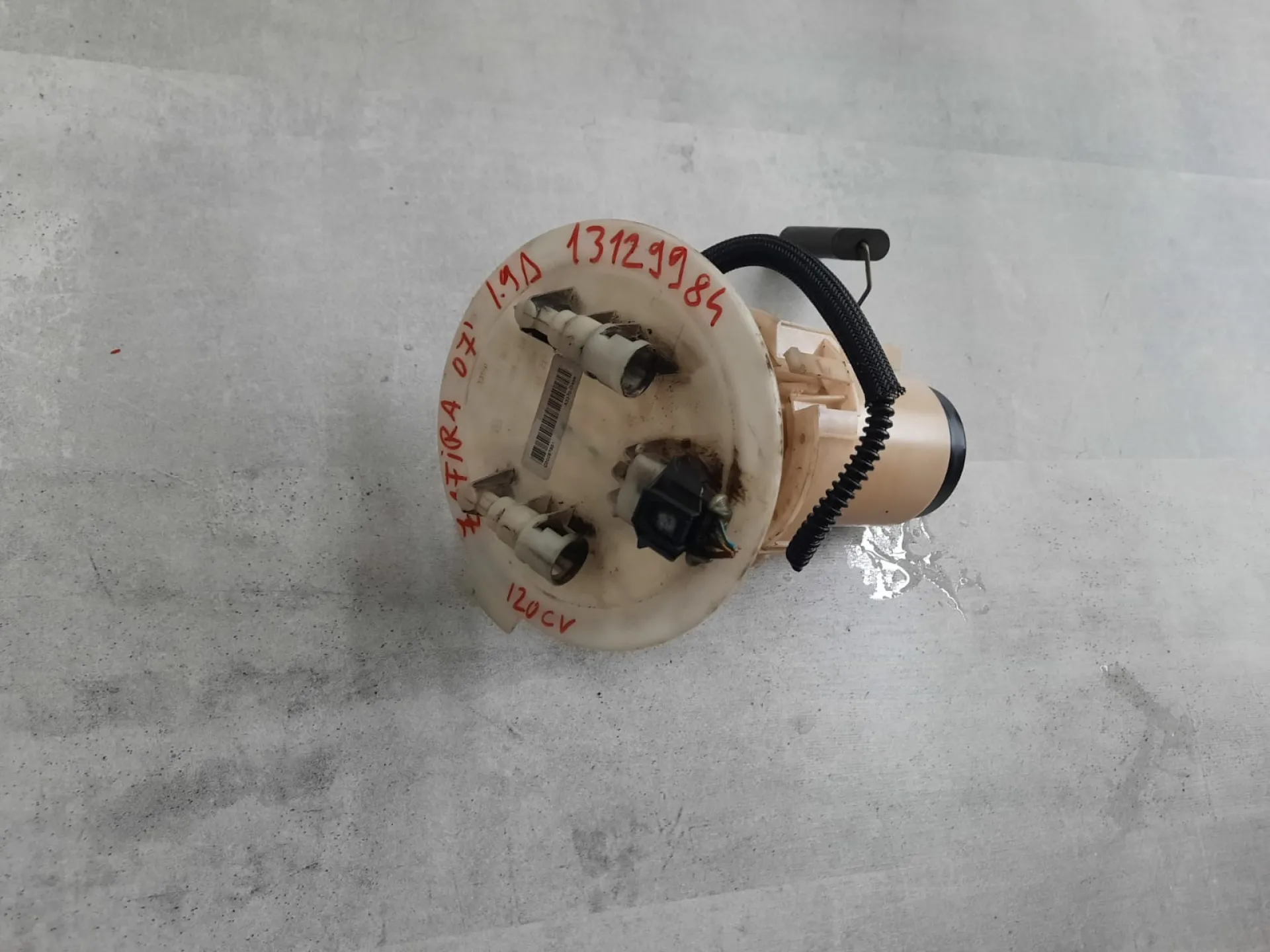 Pompa carburante Opel Zafira B 1.9 D del 2007 CODICE RICAMBIO : 12129984