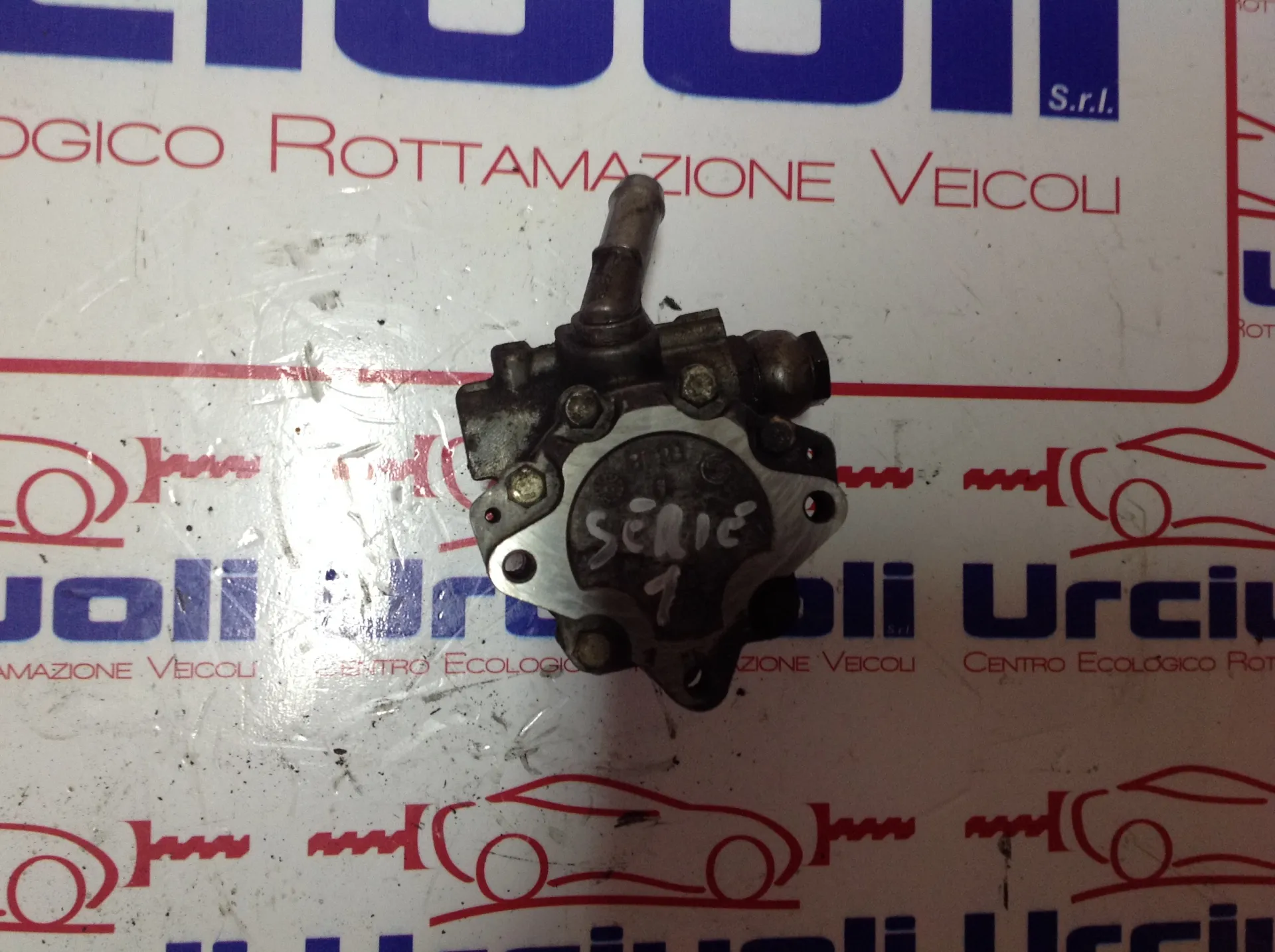 POMPA IDROGUIDA con codice 7692974546 da BMW Serie 1 Serie (E87) (04>07) Diesel (2007)