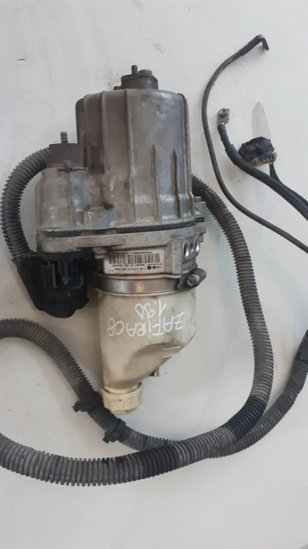 Pompa servosterzo Opel Zafira del 2008 1.9 Diesel CODICE RICAMBIO : 13292554