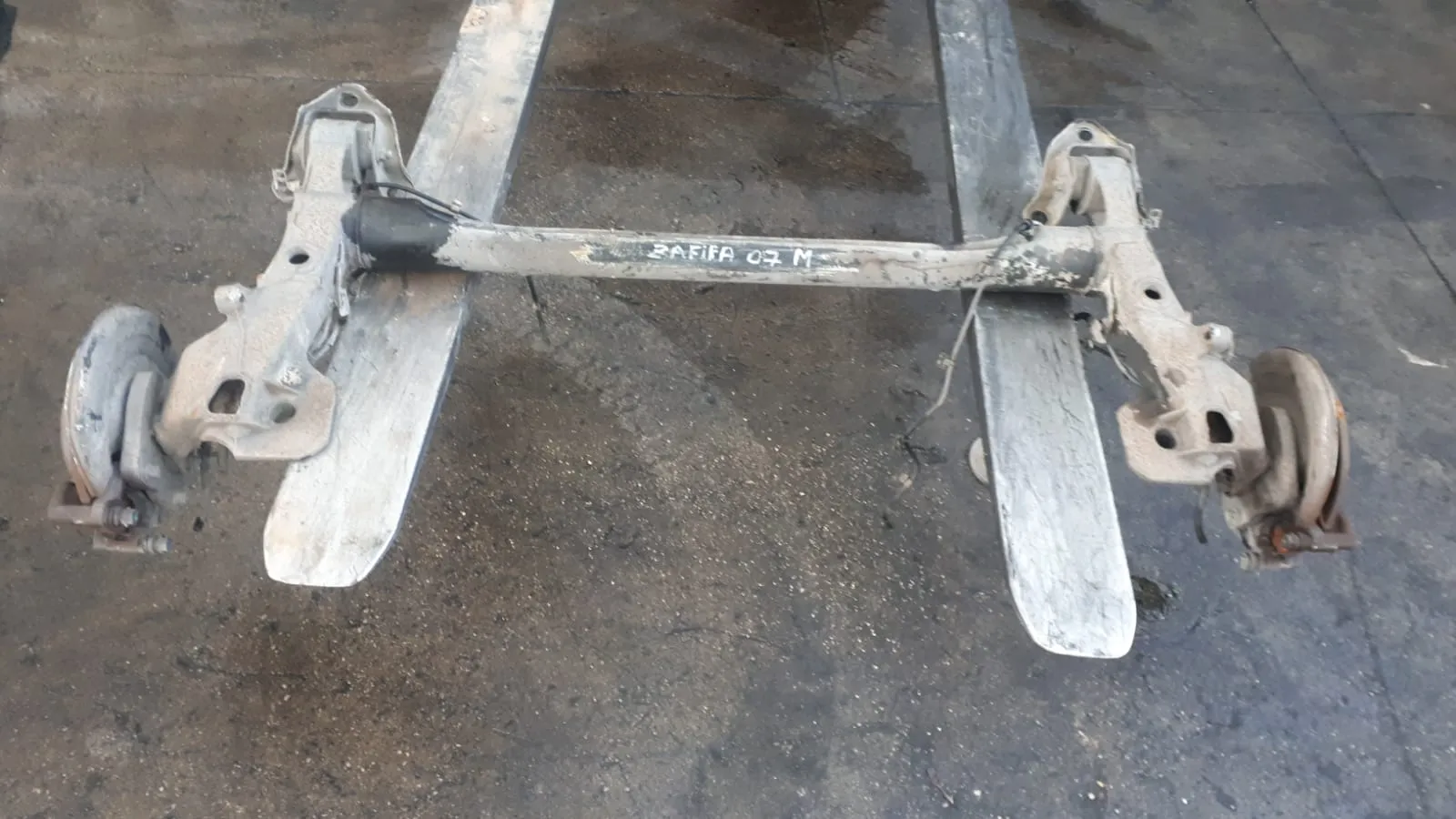 Ponte posteriore Opel Zafira del 2007 a Metano