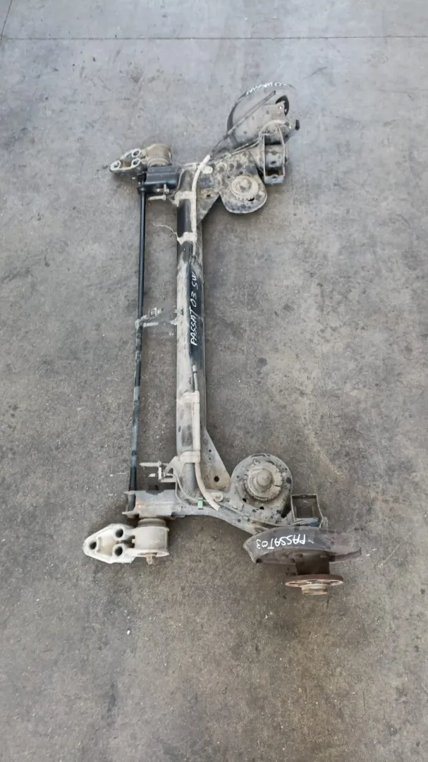 Ponte posteriore Volkswagen Passat SW del 2003 1.9 Diesel