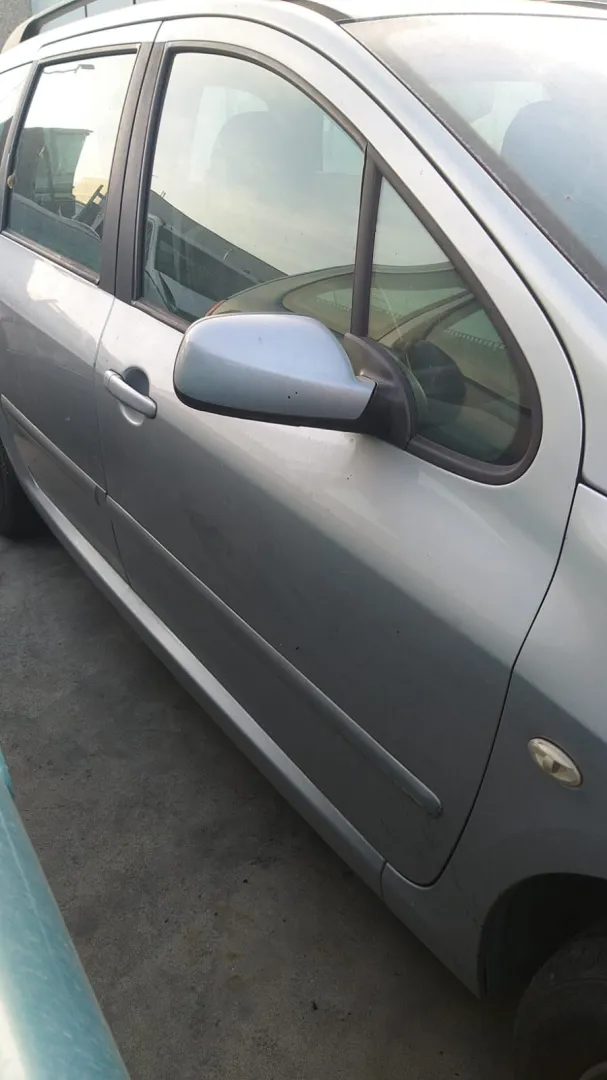 Porta anteriore destra Peugeot 307 1.6 D del 2007