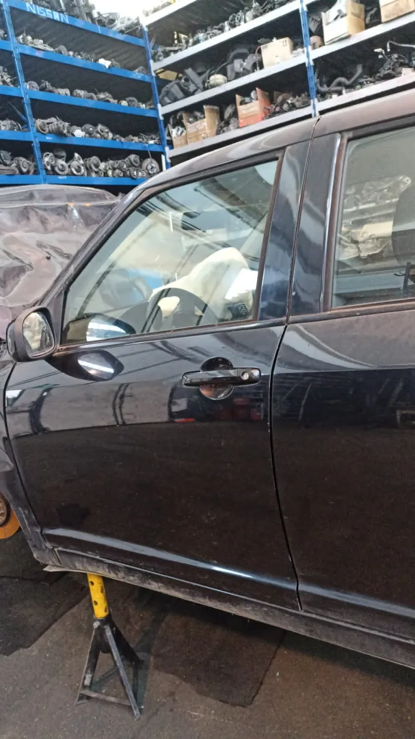 Porta anteriore sinistra Suzuki Swift del 2006 1.3 Diesel