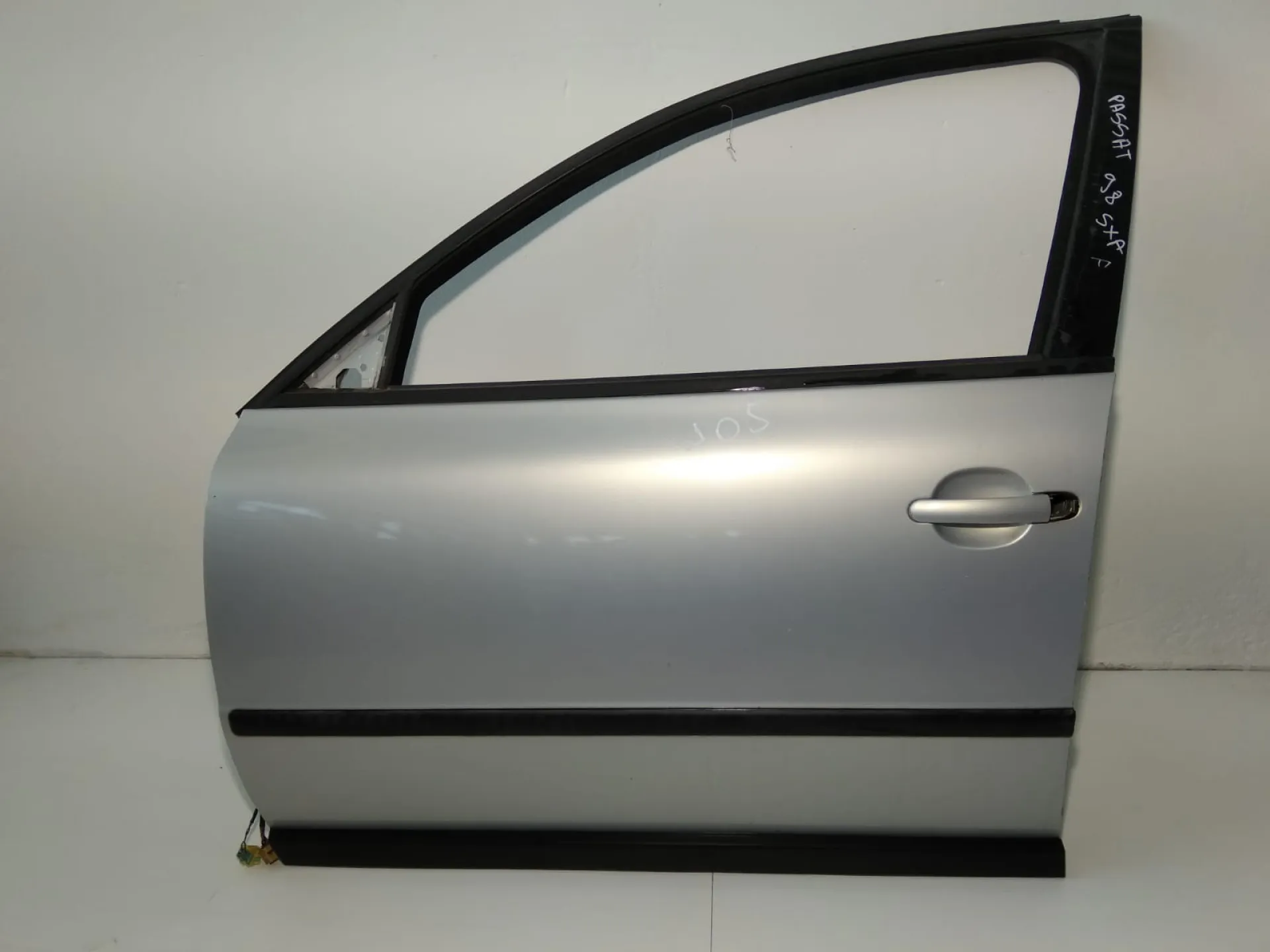 Porta anteriore sinistra Volkswagen Paasat del 1998