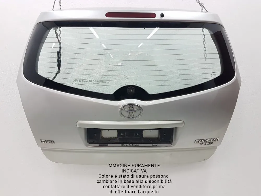 PORTELLONE POSTERIORE COMPLETO con codice 670050F011 da TOYOTA Corolla Verso 2Â° Serie 2200 Diesel 100 (2006)
