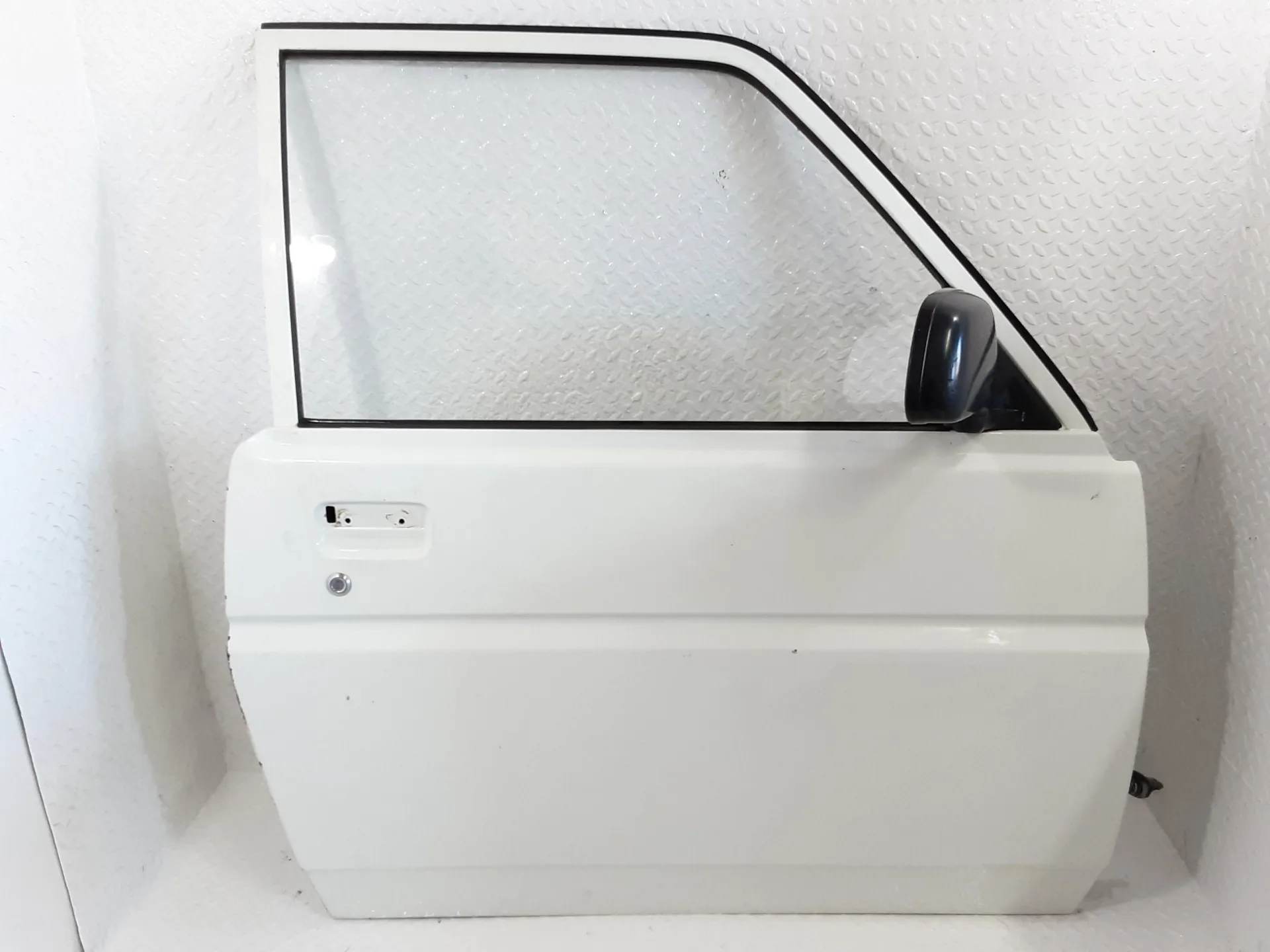 PORTIERA ANTERIORE DESTRA DAIHATSU Feroza 1° Serie 1600 Benzina 70 kW / 95 CV con codice motore HD/HD-E (1994)
