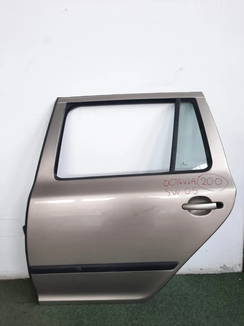Portiera anteriore sinistra Skoda Octavia SW 1.9 D del 2005