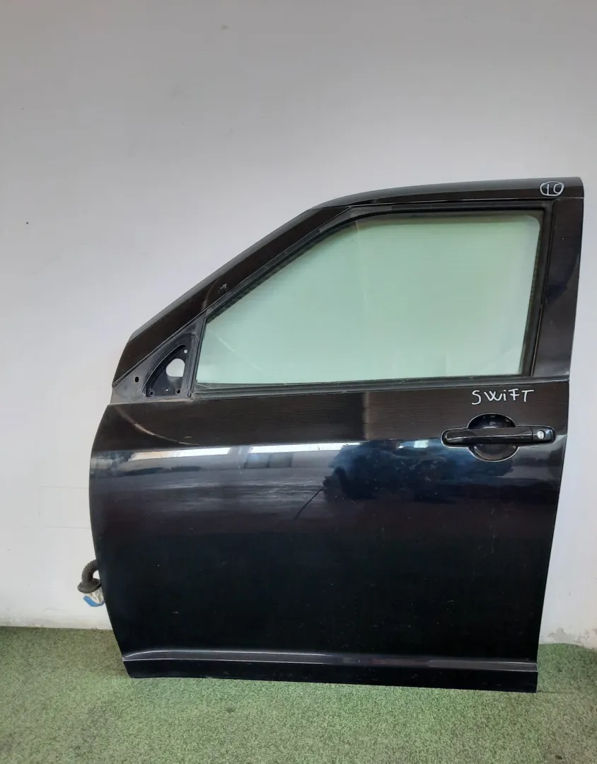 Portiera anteriore sinistra Suzuki Swift 1.3 D del 2006