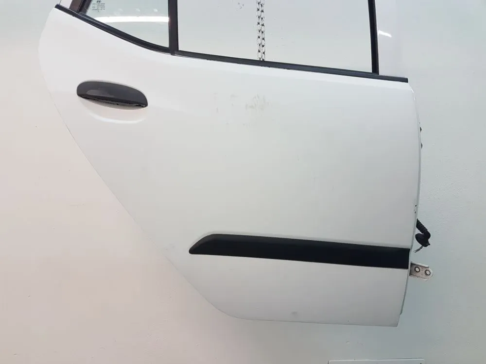 PORTIERA POSTERIORE DESTRA con codice 770030X050 da HYUNDAI i10 2Â° Serie 1100 Benzina 51 (2012)