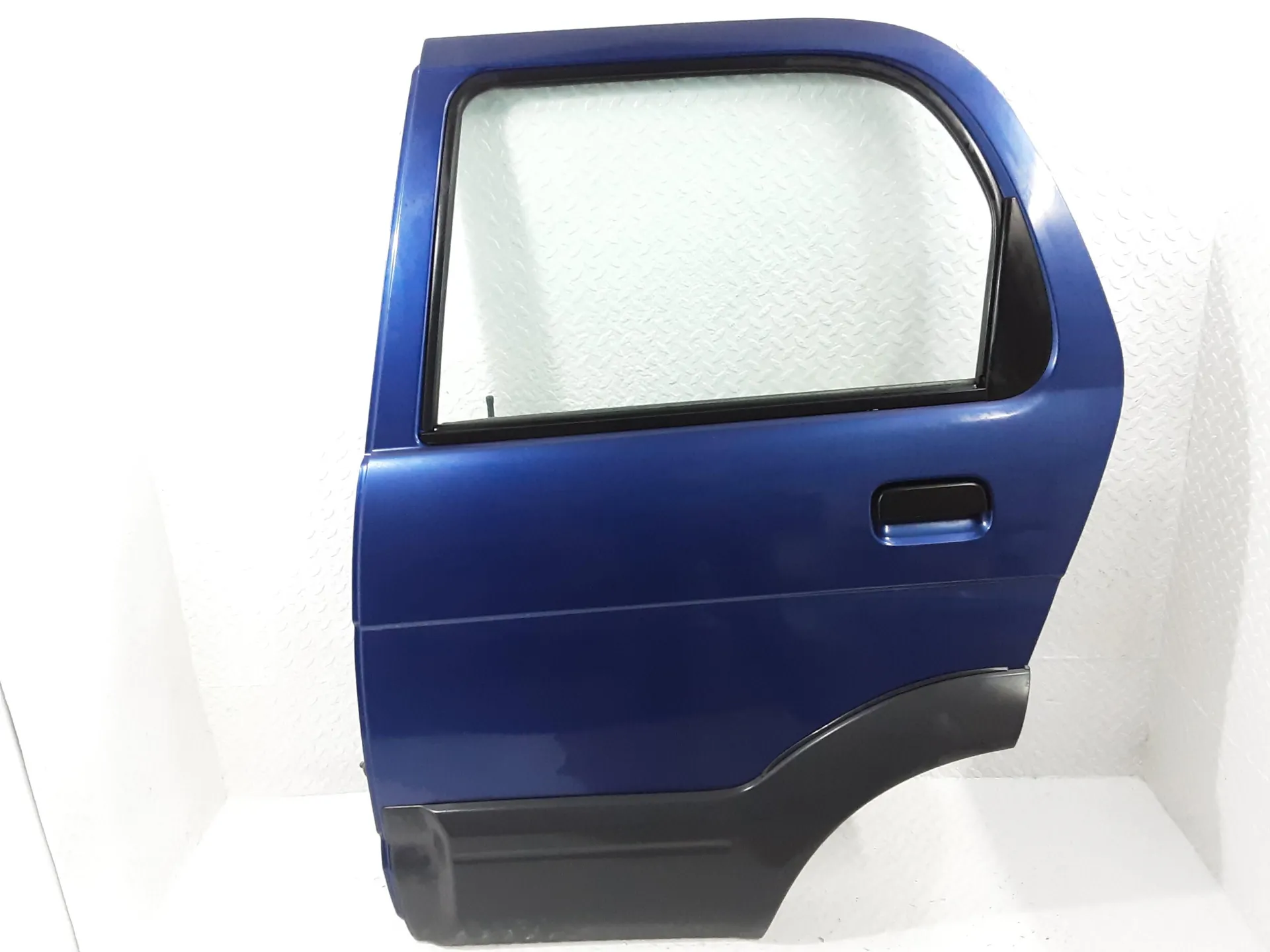 PORTIERA POSTERIORE SINISTRA DAIHATSU Terios 1° Serie 1300 Benzina 63 kW / 86 CV con codice motore K3/K3-VE (2005)