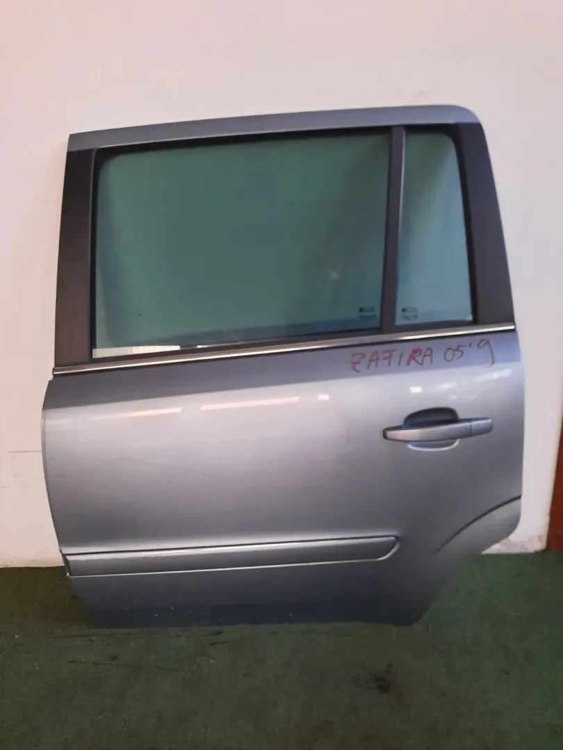 Portiera posteriore sinistra Opel Zafira 1.9 D del 2005