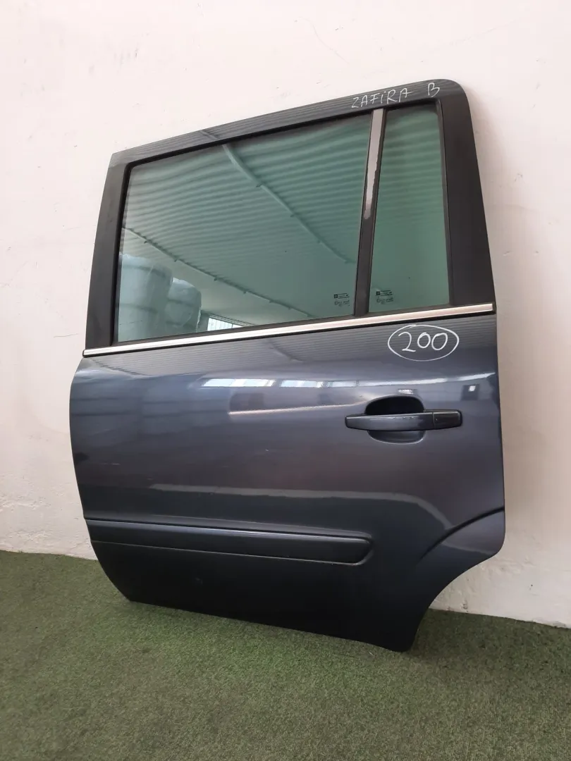 Portiera posteriore sinsitra Opel Zafira B 1.9 D del 2009