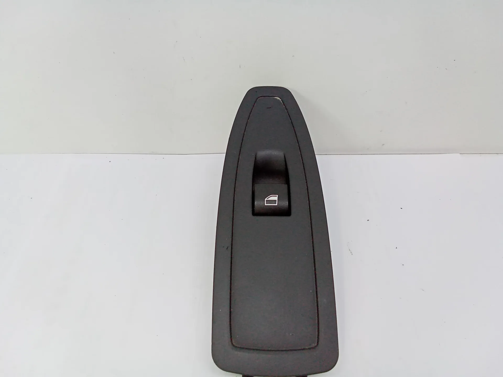 PULSANTIERA ANTERIORE DESTRA PASSEGGERO con codice 728383505 da BMW Serie 1 F20 (11>19) 2000 Diesel (2012)