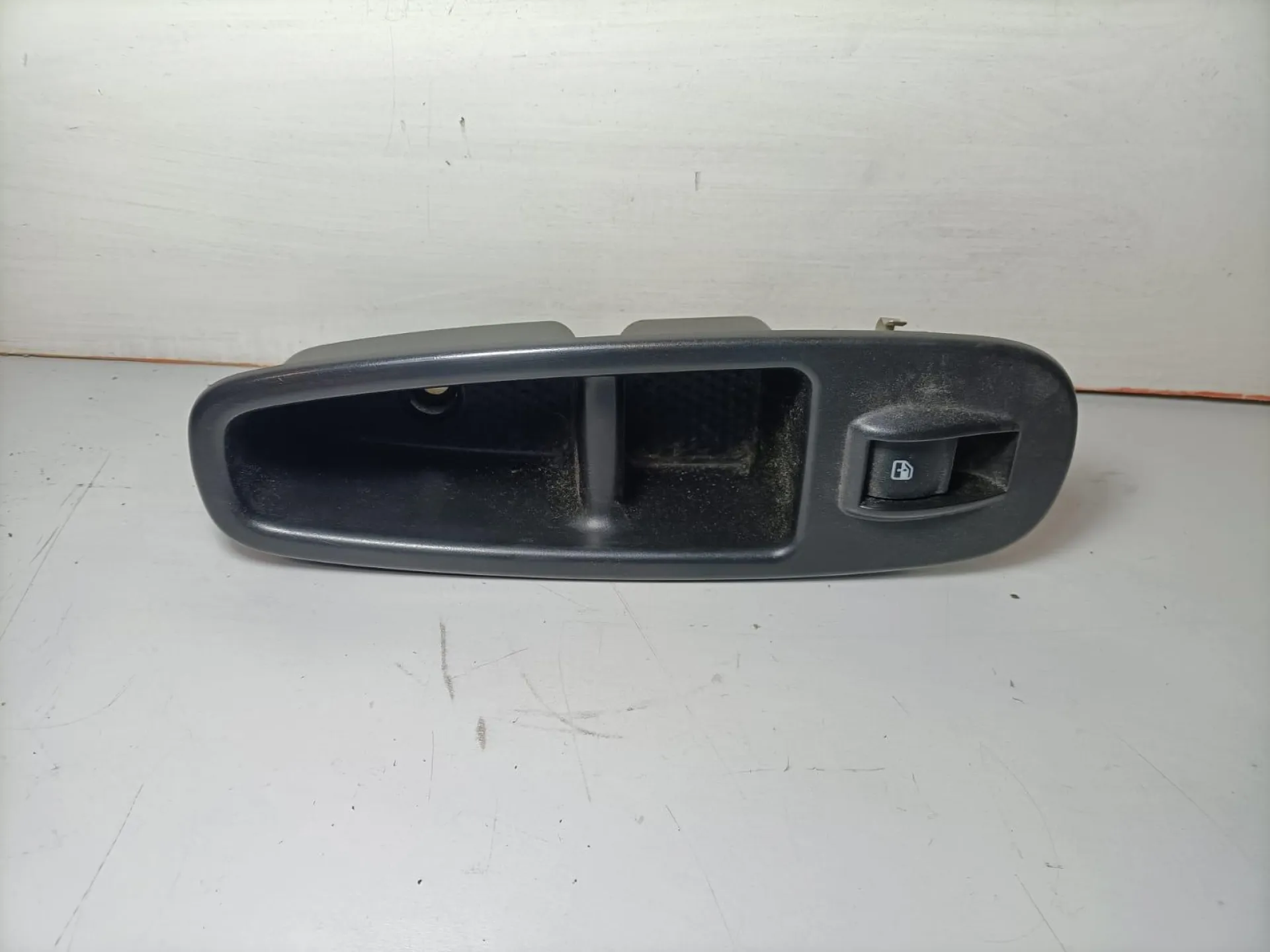 PULSANTIERA ANTERIORE DESTRA PASSEGGERO FIAT 500 L Serie (351_352) (12>) Benzina (2016)