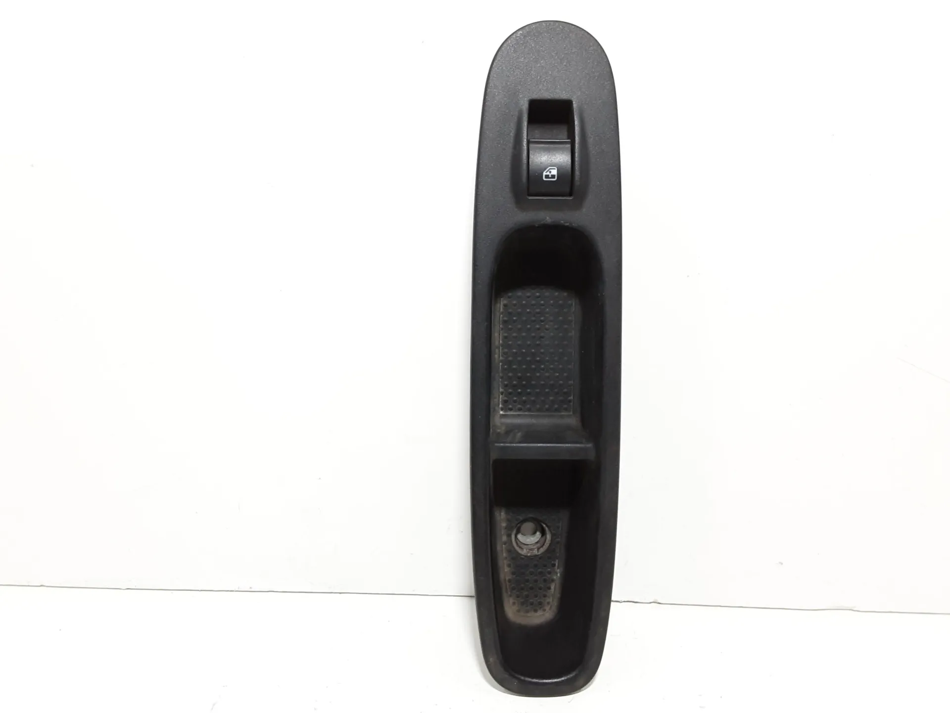 PULSANTIERA ANTERIORE DESTRA con codice 735531347 da PASSEGGERO LANCIA Ypsilon 4° Serie 1200 Benzina 51 kW / 69 CV