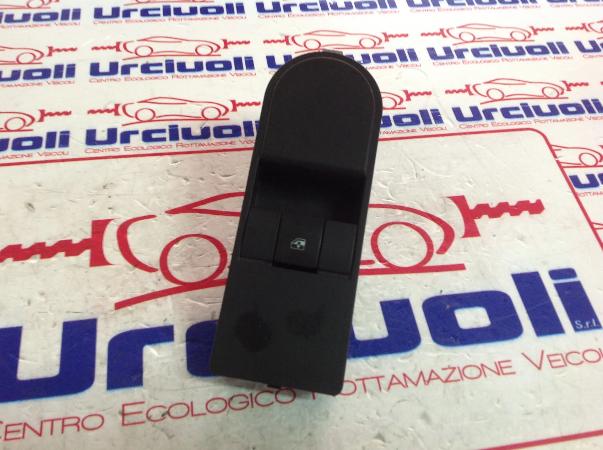 LK03459160 GM13197132 GM93162821 PULSANTIERA ANTERIORE DESTRA PASSEGGERO OPEL Zafira B Diesel (2007)