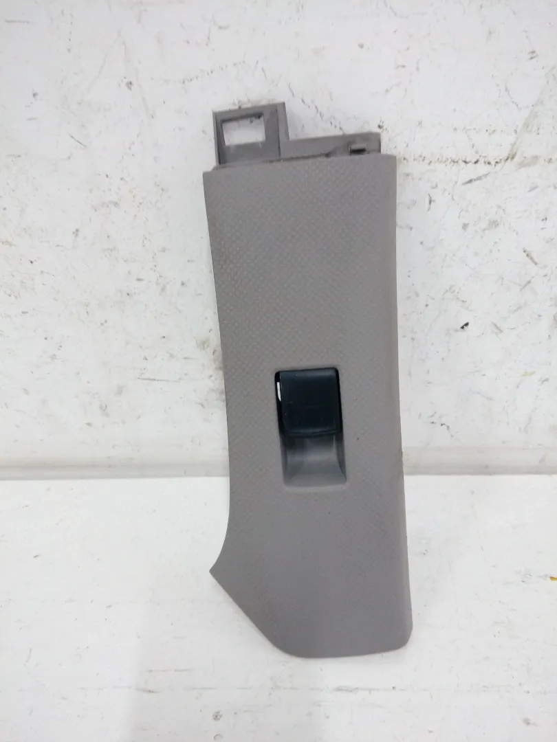 742310d090 / 101105942 PULSANTIERA ANTERIORE DESTRA PASSEGGERO TOYOTA Yaris Serie (08>11) Diesel (2009)