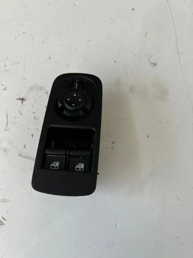 Pulsantiera anteriore sinistra Alfa Romeo Mito 1.6 D del 2008