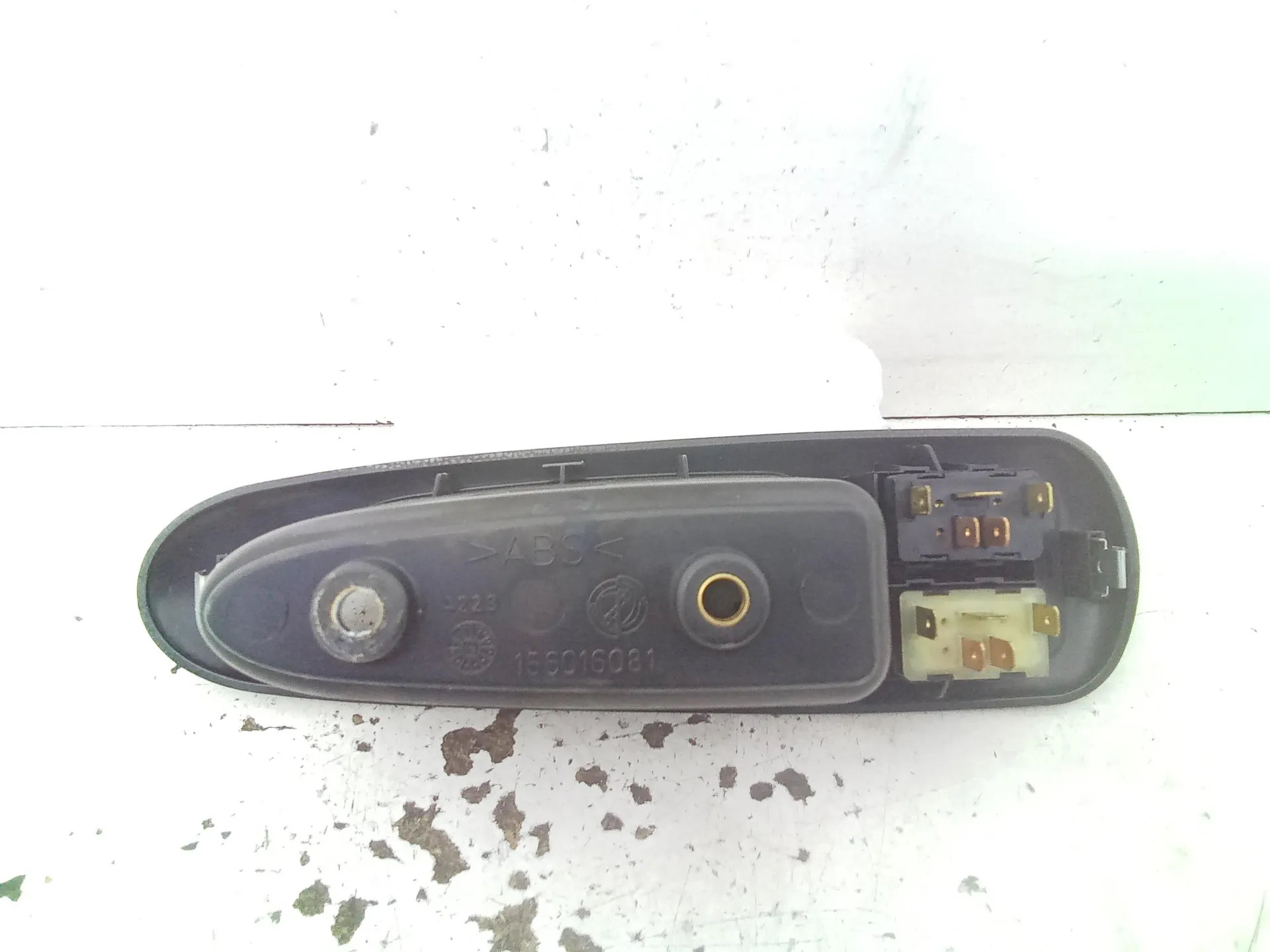 PULSANTIERA ANTERIORE SINISTRA GUIDA con codice 156016081 da ALFA ROMEO 156 Berlina Serie (932_) (97>03) 1900 Diesel (2003)