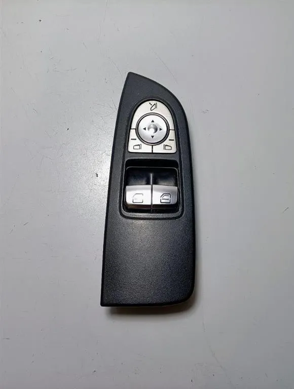 PULSANTIERA ANTERIORE SINISTRA GUIDA con codice A2059057011 da MERCEDES Vito Serie (W447) (14>) 1950 diesel (2021)