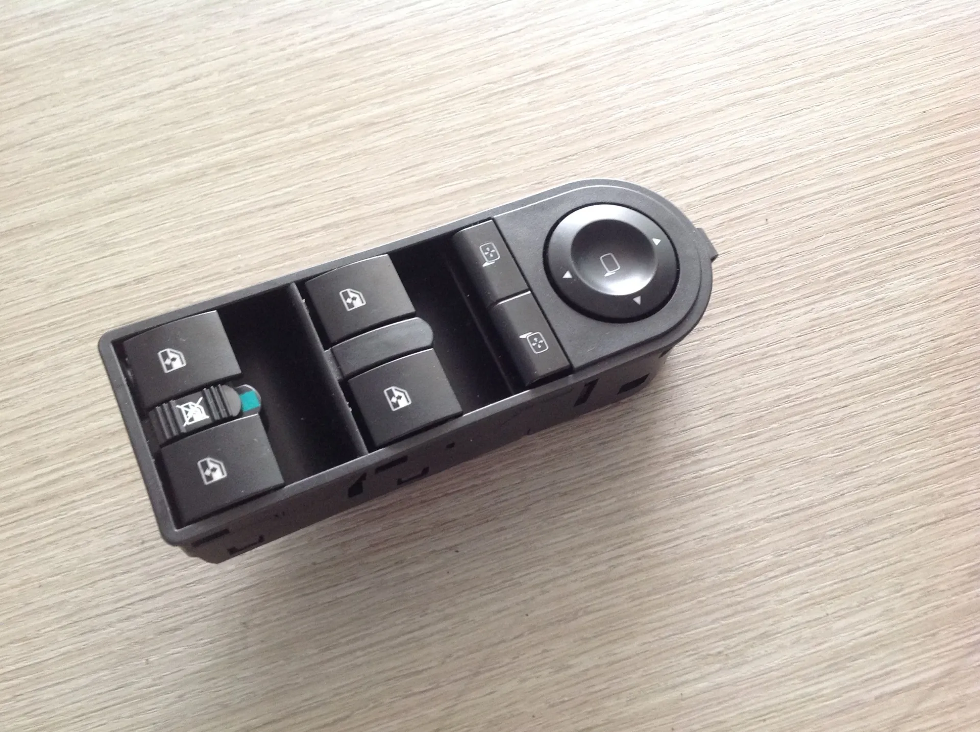 PULSANTIERA ANTERIORE SINISTRA GUIDA con codice PULSANTIERA ZAFIRA B da OPEL Zafira B Diesel (2006)