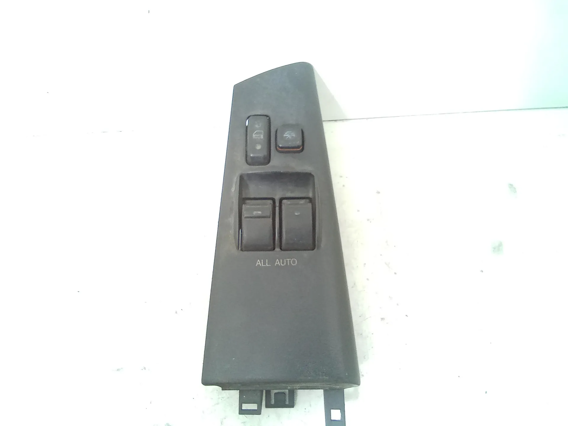 PULSANTIERA ANTERIORE SINISTRA GUIDA con codice 84802-02271 da TOYOTA Corolla Berlina 3Â° Serie 3-5P 2000 Diesel (2004)
