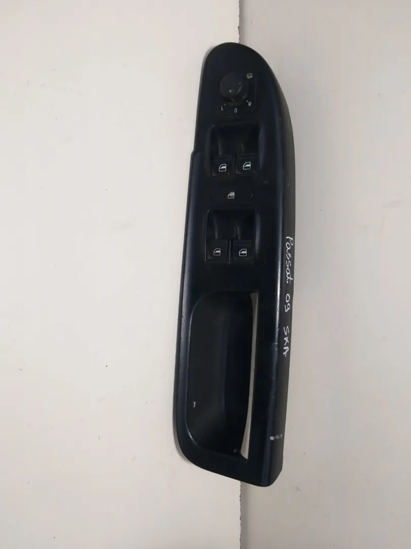 Pulsantiera anteriore sinistra VW Passat 2.0 D del 2009