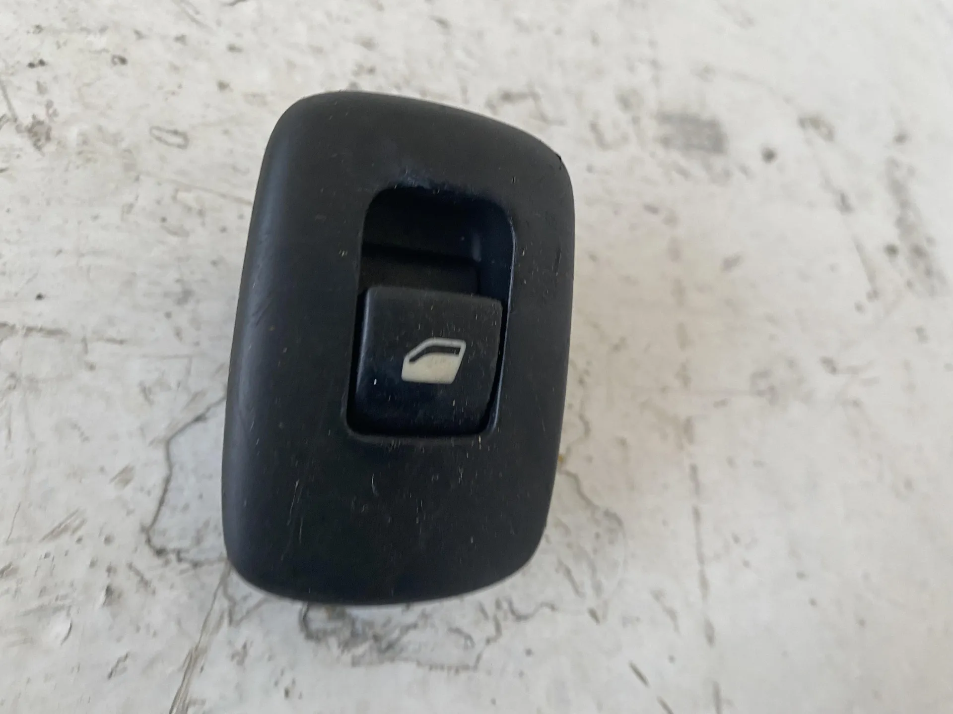 PULSANTIERA POSTERIORE DESTRA CITROEN C3 Picasso (08>) 1600 Diesel (2016)