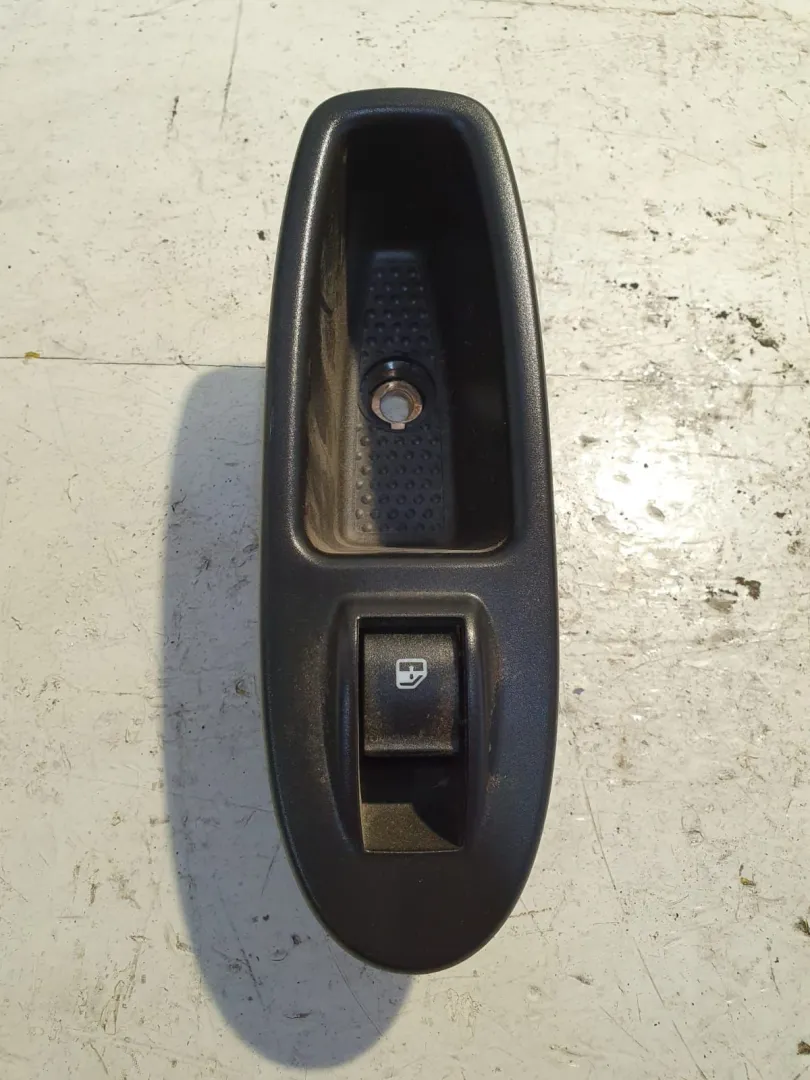 PULSANTIERA POSTERIORE SINISTRA FIAT 500 L Serie (351_352) (12>) Diesel (2015)