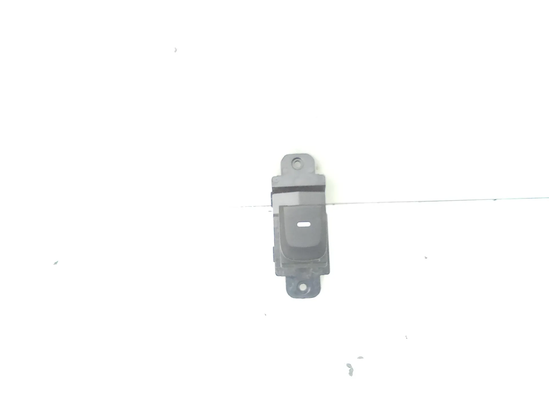 PULSANTIERA POSTERIORE SINISTRA con codice 29122842 da HYUNDAI i10 1Â° Serie (2015)