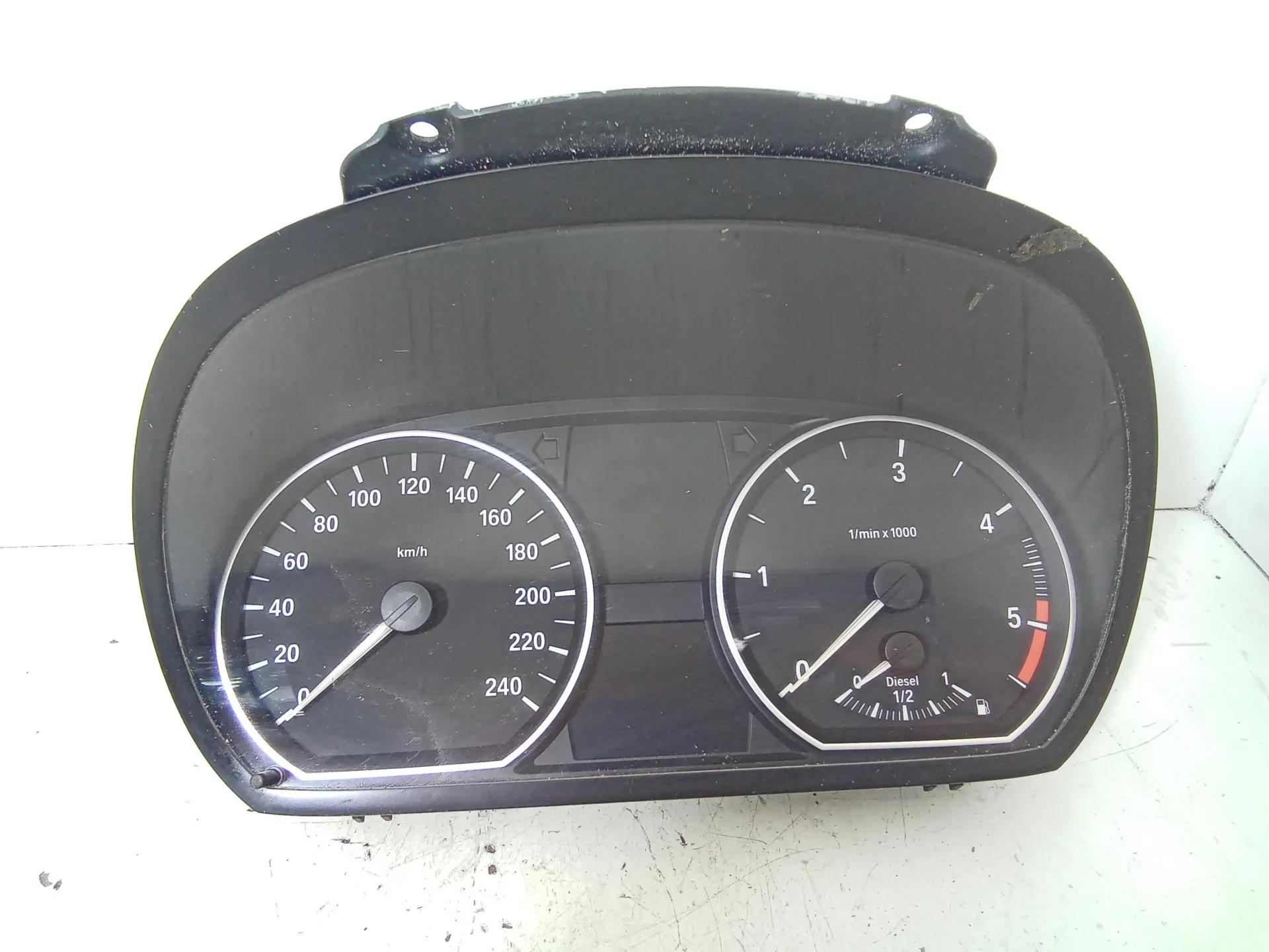 QUADRO STRUMENTI con codice 1041568 da BMW Serie 1 Serie (E87) (07>) 2000 Diesel 120 (2007)