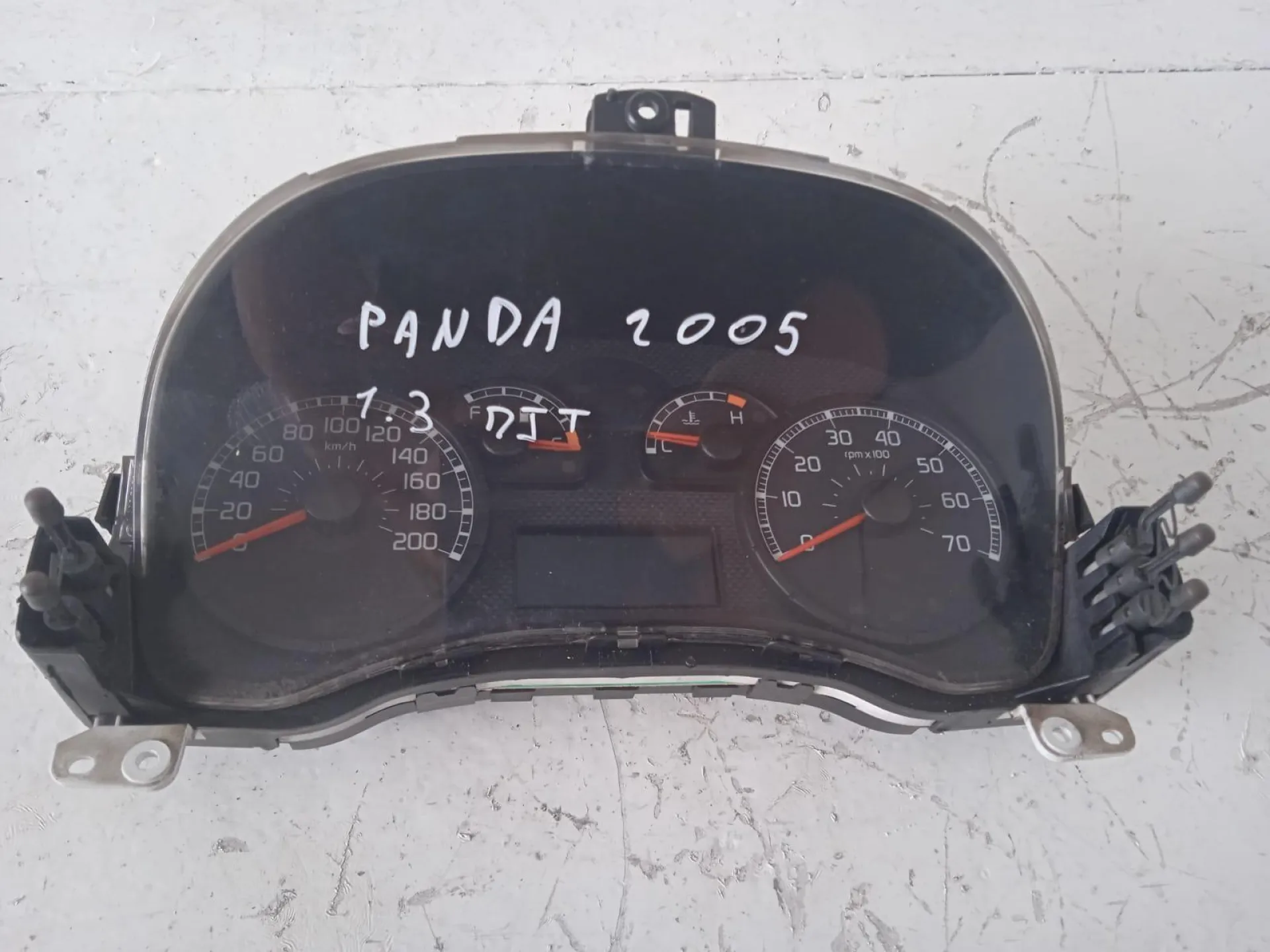 QUADRO STRUMENTI con codice 517598997 da FIAT Panda 2Â° Serie 1300 Diesel con codice motore 188A9000/188A9000 (2005)