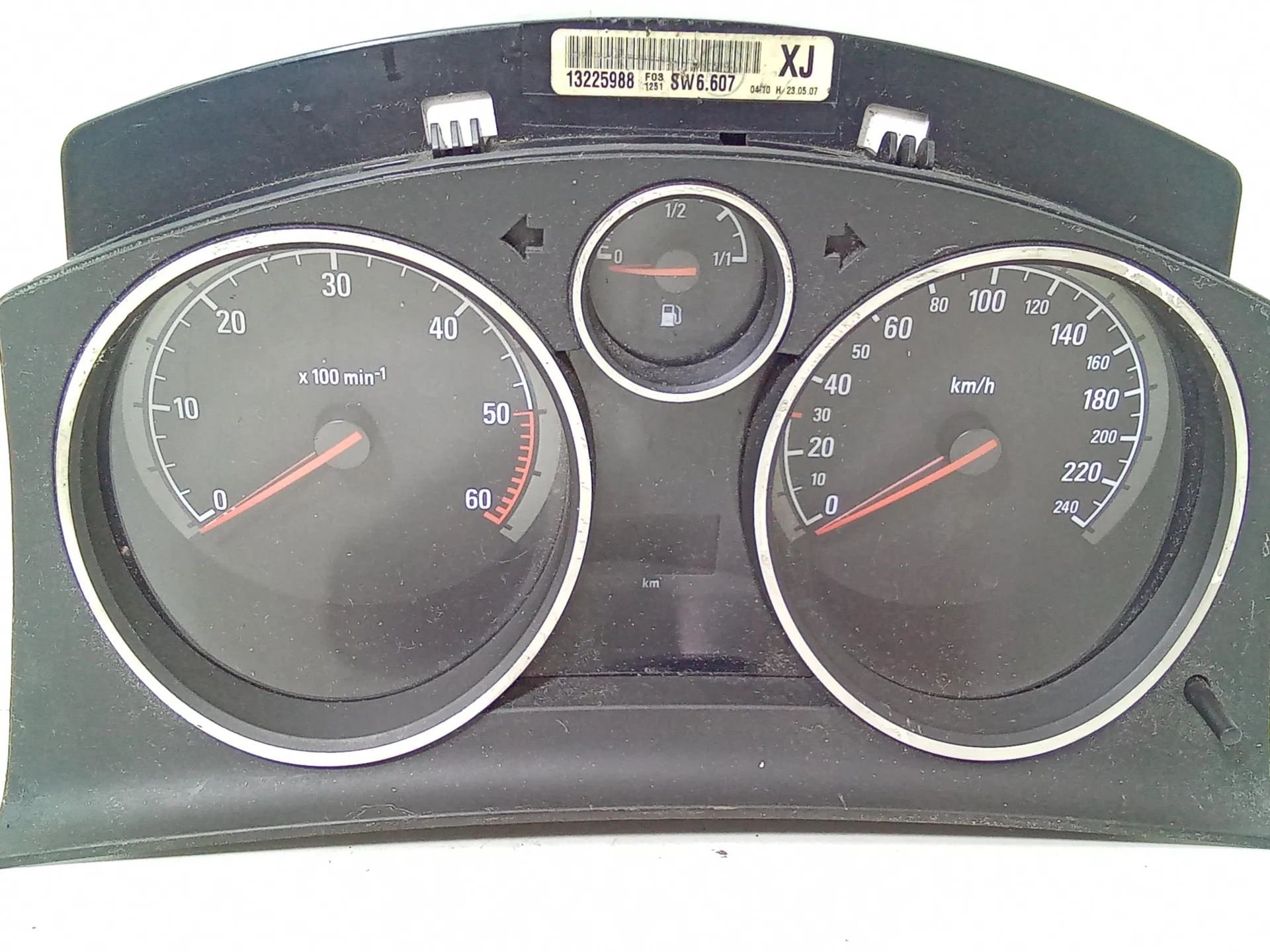 QUADRO STRUMENTI con codice 13225988 da OPEL Zafira B 1900 Diesel 74 (2007)