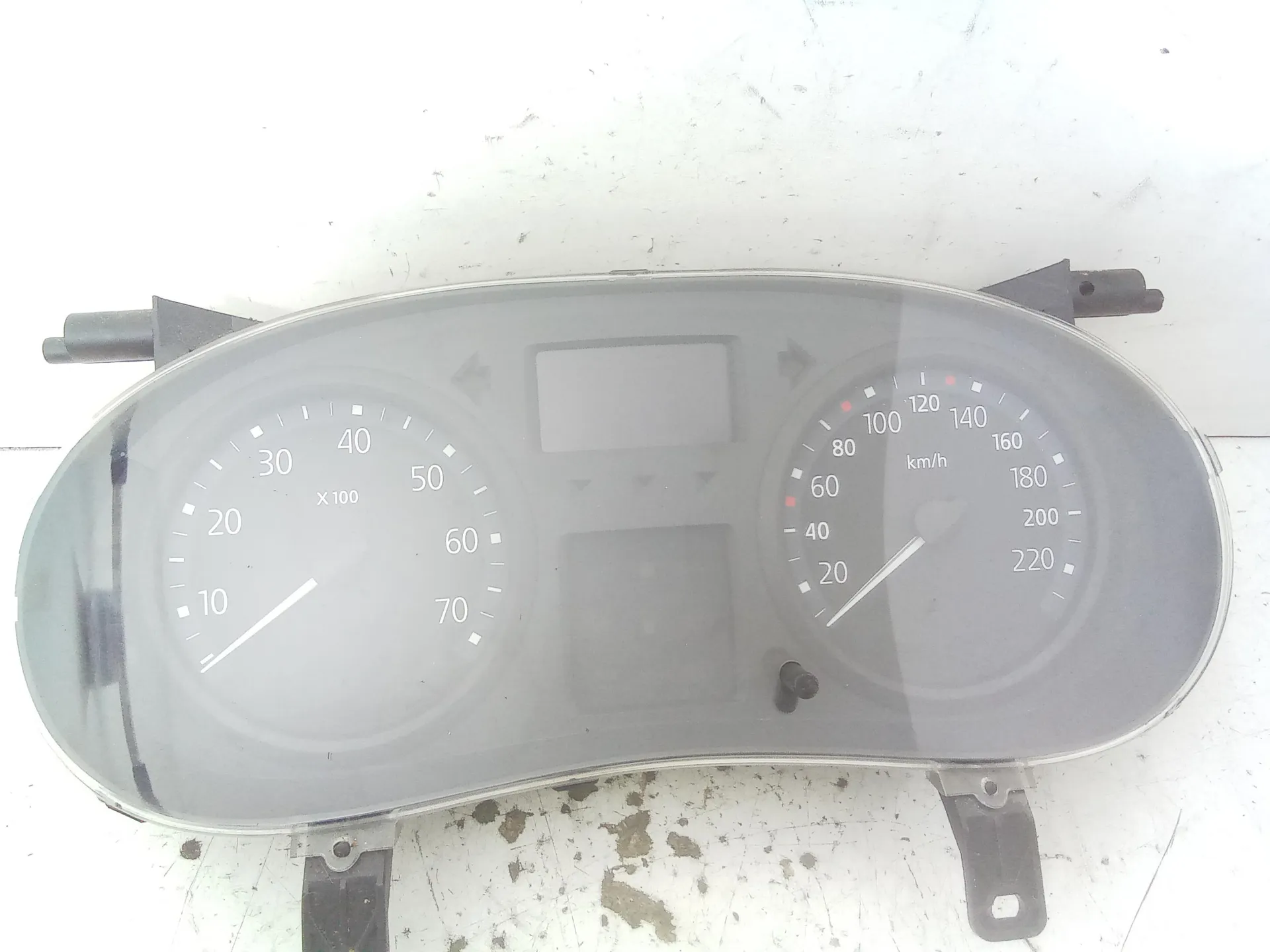 QUADRO STRUMENTI con codice P8200276525 da RENAULT Clio Serie (04>08) 1200 Benzina 43 (2005)