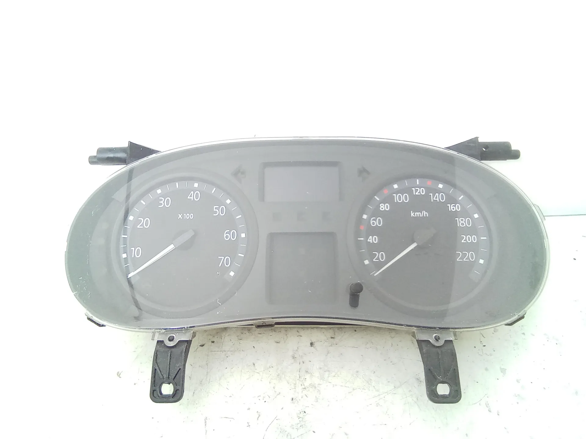 QUADRO STRUMENTI con codice 8200276525 da RENAULT Clio Serie (99>01) 1500 Diesel 59 kW / 80 CV (2004)