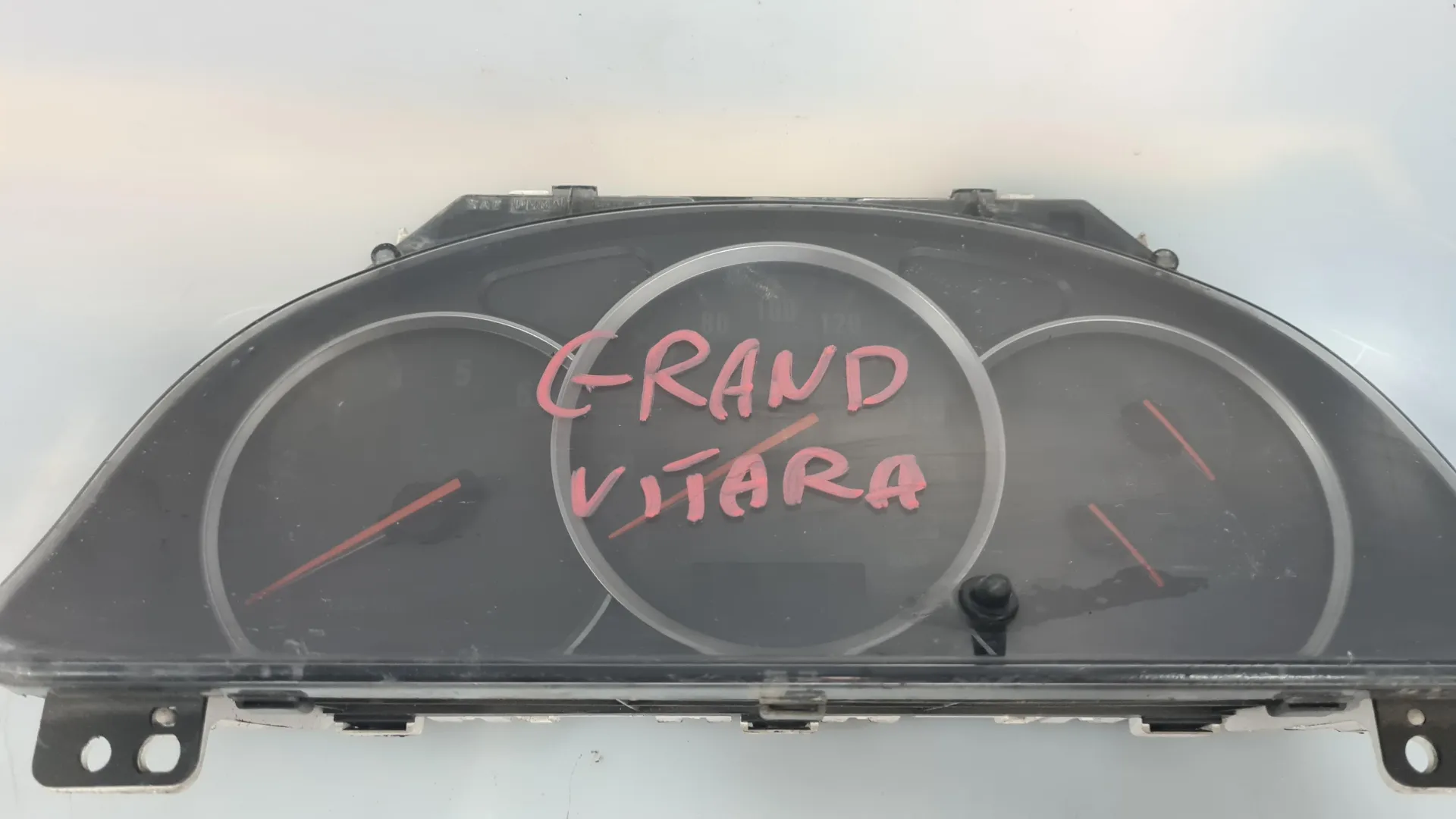 QUADRO STRUMENTI con codice 3411050ja2 da SUZUKI Grand Vitara 5P 2000 Diesel (1999)