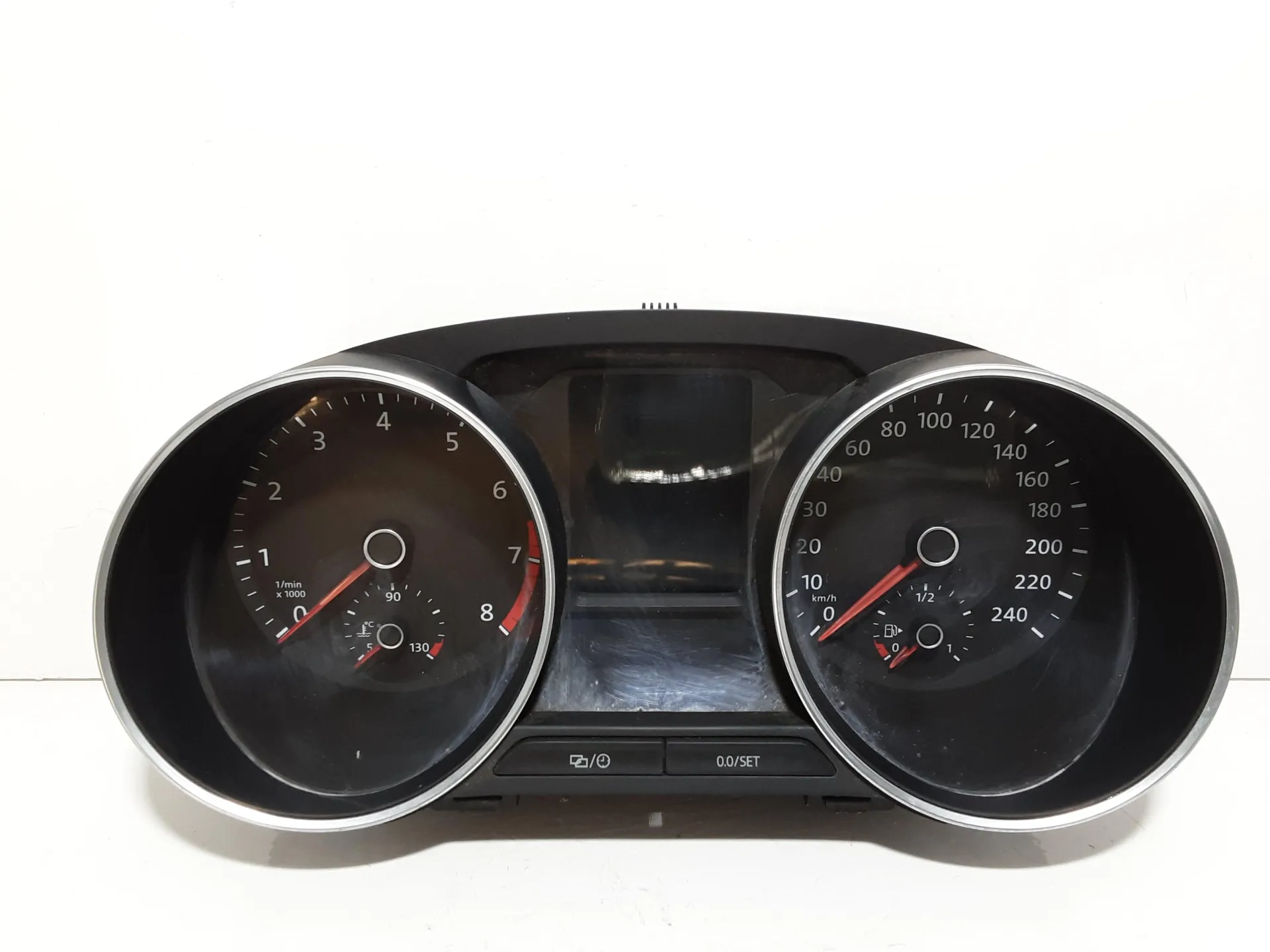 QUADRO STRUMENTI con codice 6C0920740E da VOLKSWAGEN Polo 5° Serie 1000 Benzina 55 kW / 75 CV con codice motore CHY/CHYB (2017)