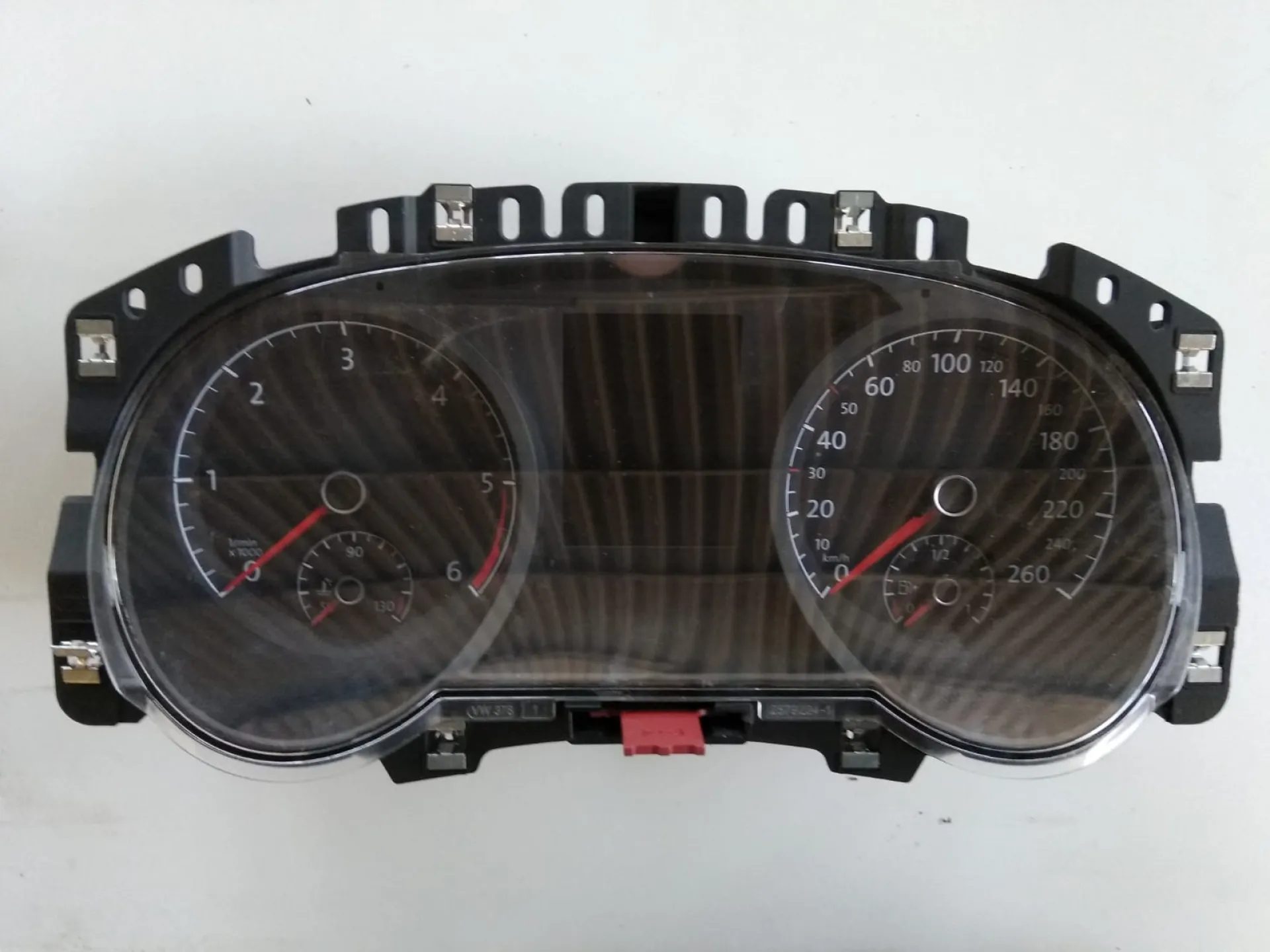 Quadro strumenti Volkswagen Touran del 2016 CODICE RICAMBIO : 5TA.920.751.A9630