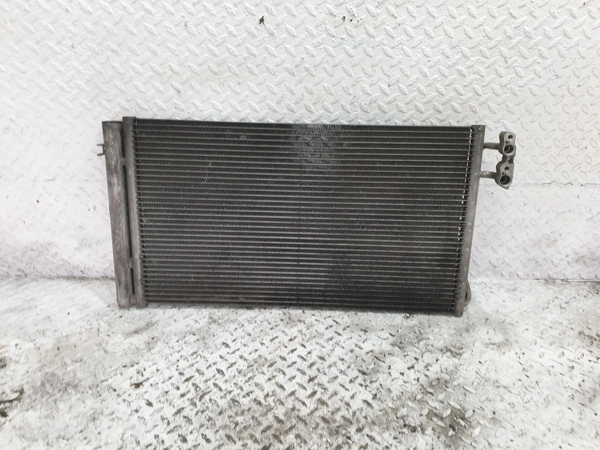 RADIATORE A/C con codice 6968743 da BMW Serie 1 Serie (E87) con codice motore NA7D20A Benzina (07>)