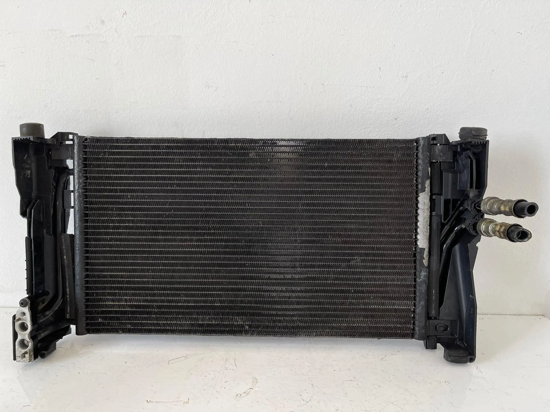 RADIATORE A/C con codice 64538377648 da BMW Serie 3 E46 Berlina (01>05) 2000 Diesel (2001)