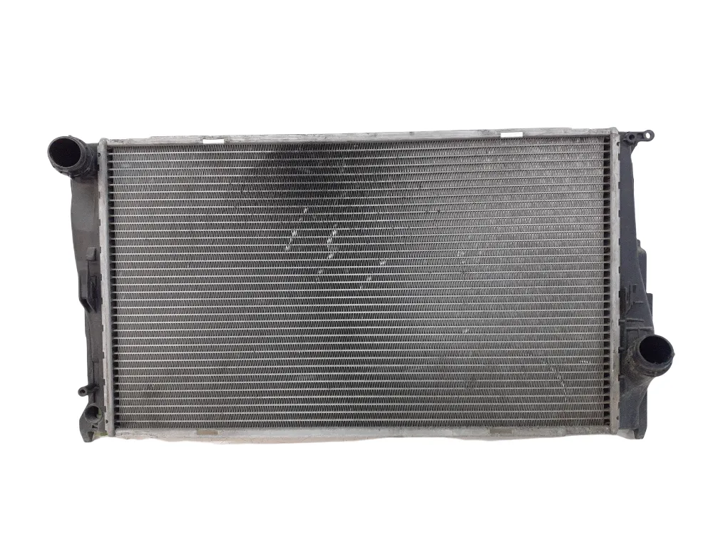 RADIATORE ACQUA con codice 17117788903 da BMW Serie 1 Serie (E87) (04>07) 2000 Diesel 130 kW / 177 CV con codice motore N47D20A/N47 D20 A, N47 D20 C (2006)