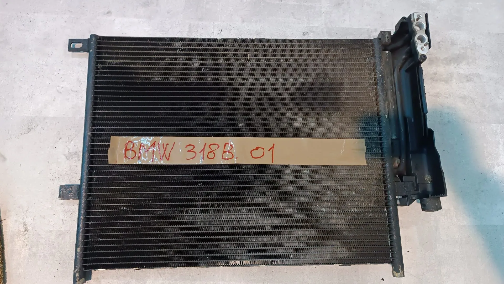 Radiatore clima BMW Serie 3 1.8 B del 2001